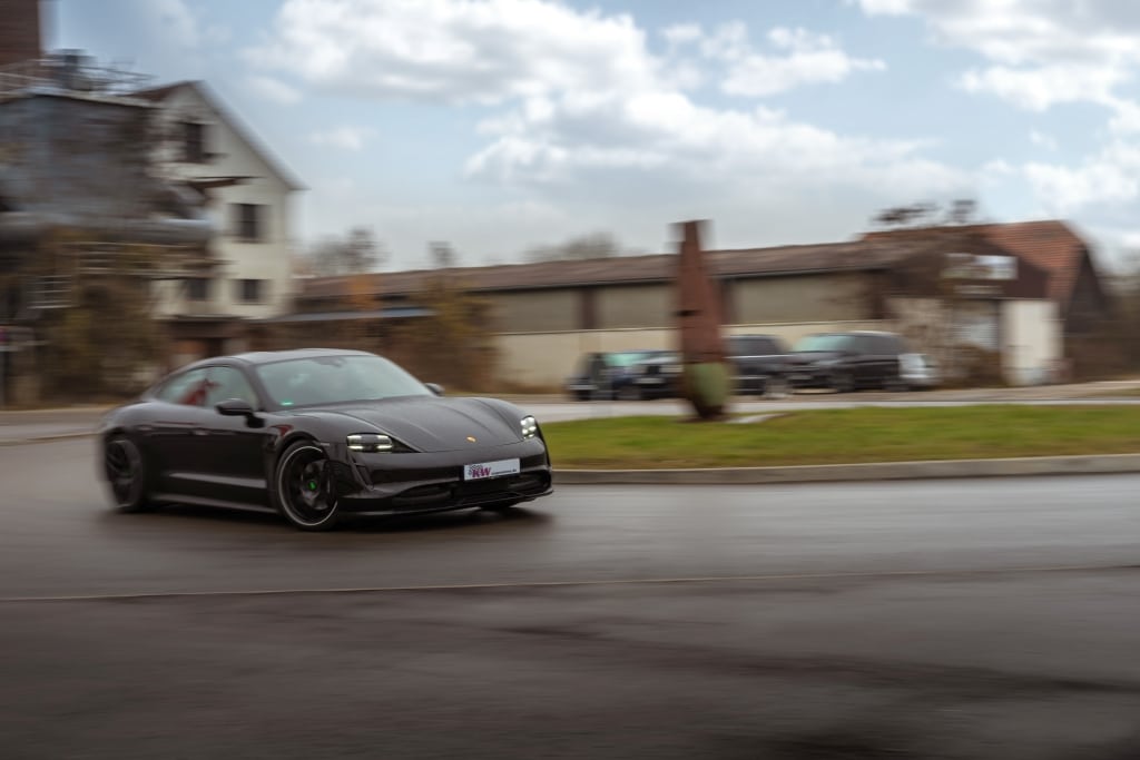 KW V4 Coilovers - Porsche Taycan - Image 6
